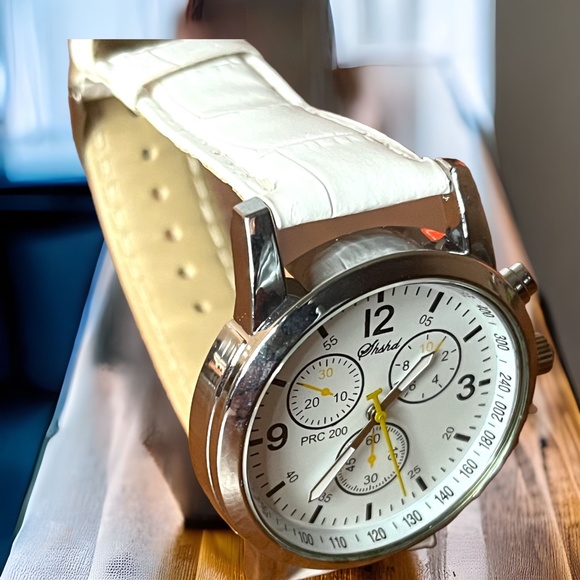 Unique White Men's Watch (NWOT) - Picture 1 of 8